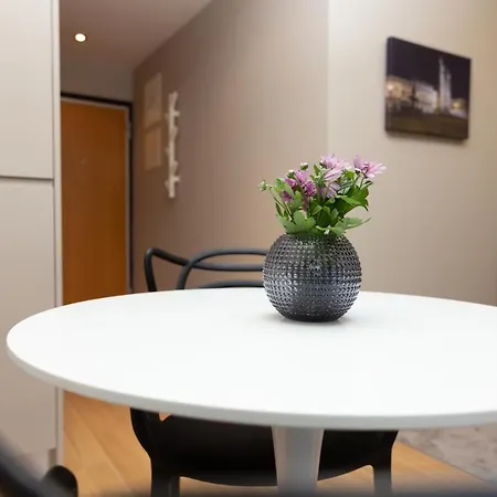Lejlighed Design Flat In - By Tonsdeverde Braga