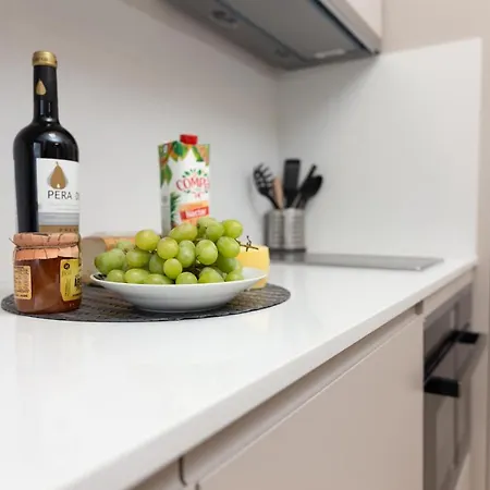 Design Flat In - By Tonsdeverde شقة